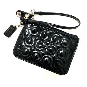 Wristlet